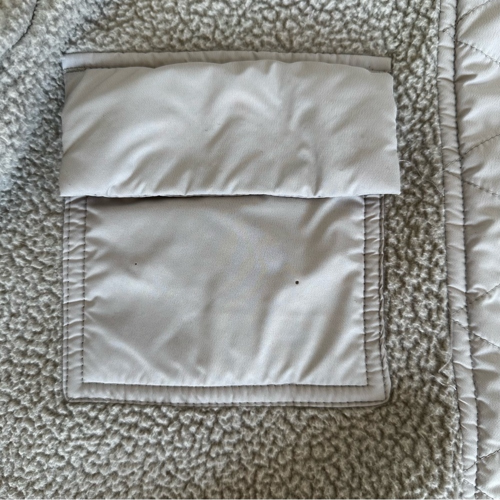 Vuori Light beige Sherpa Bomber Jacket - Picture 2 of 12